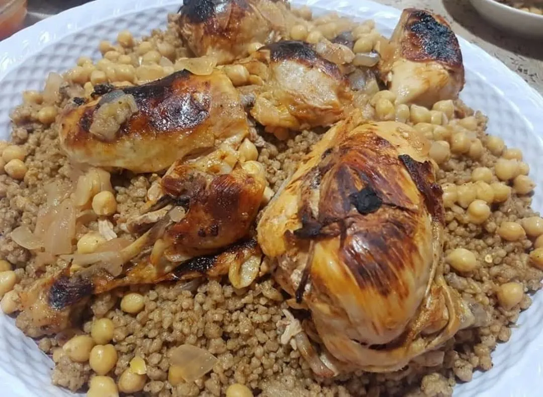 شعار مطبخ غربة